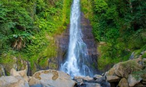 Air-Terjun-Gitgit-Feature-1-750x422