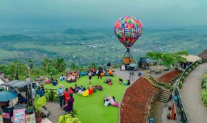 Destinasi-Wisata-Paling-Cocok-untuk-Keluarga-Kecil-di-Jogja-Gunung-Kidul-scaled-1-750x422 (1)